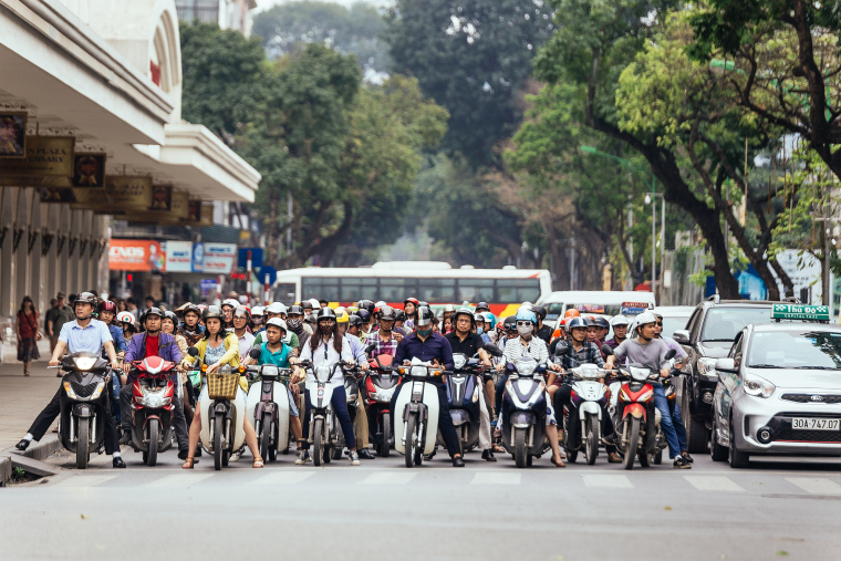 Vietnam: Will Riding Motorbikes Through the City Become a Thing of the Past?_fororder_VCG41N922666916