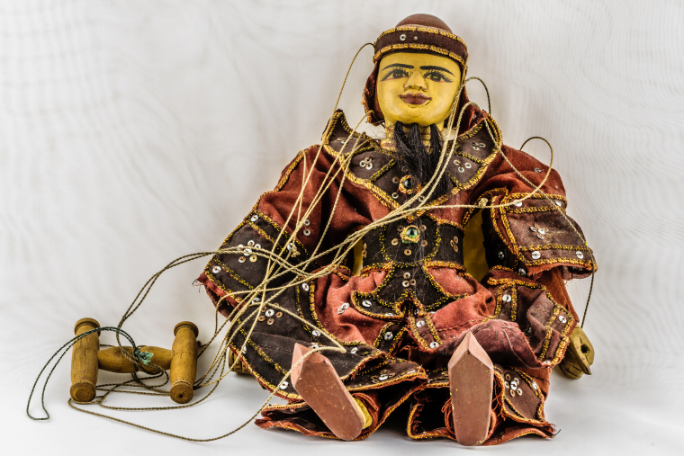 Art at Your Fingertips: A Hidden Map of Southeast Asian Puppetry_fororder_VCG41N900349134