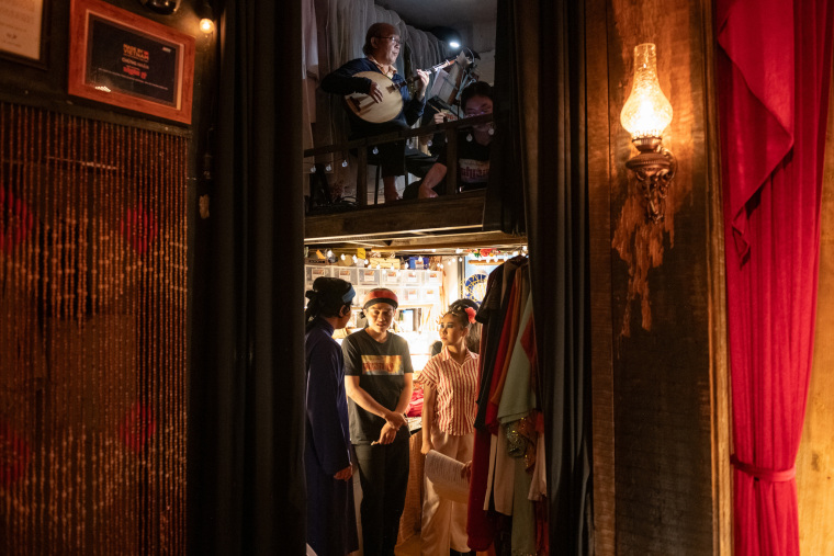 客厅秒变剧场！越南导演复活传统歌剧_fororder_VCG31N2227466940