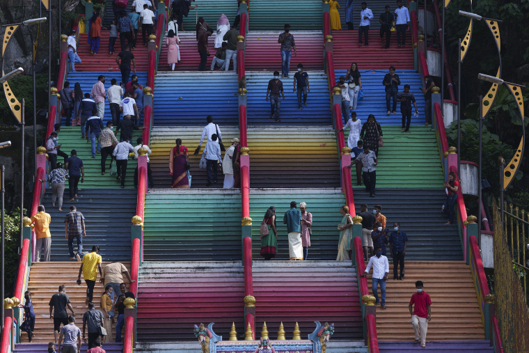 Malaysia to open 30-day visa free travel for Chinese citizens