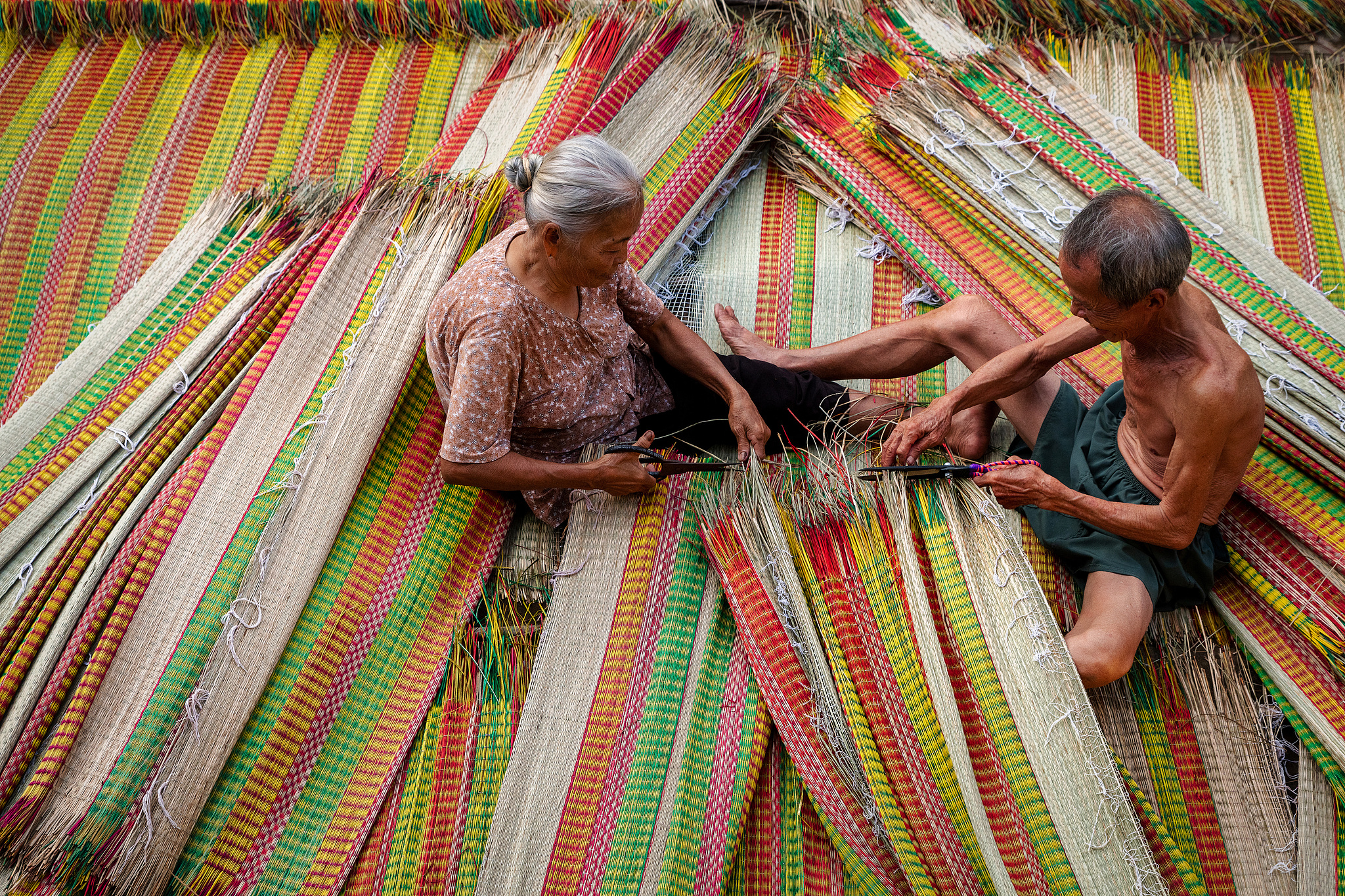 Handcrafted Sedge Mats from Vietnam: The Perfect Summer Cooling Companion_fororder_VCG41N1392590593