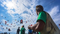 500 Kites Take Flight: Bali’s Sky Transforms into a Fairy-Tale Spectacle!