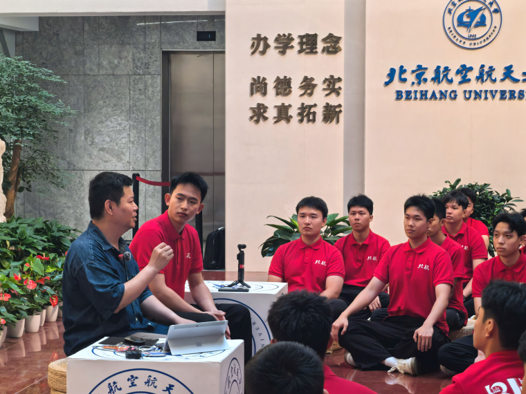 池浚：80年回响里，文艺如何为历史发声_fororder_微信图片_20251020115147_74_198