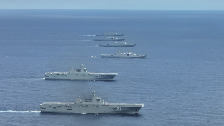 人民海军湖北舰亮相，赴南海某海域开展训练_fororder_IMG_4636
