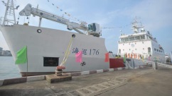我国交通运输系统最大最先进航标船“海巡176”正式列编