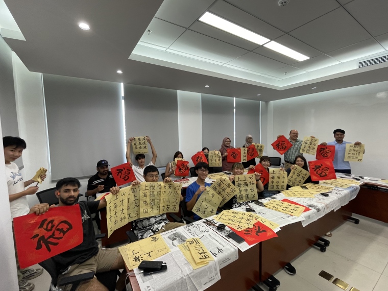 耕海牧渔 共创未来——多国学子探寻绿色渔业“中国方案”_fororder_微信图片_20250704112304