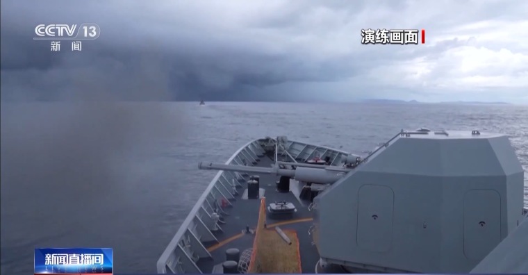 中柬“金龙”系列联演开展首次海空联合实兵演练 直击现场→_fororder_IMG_1462