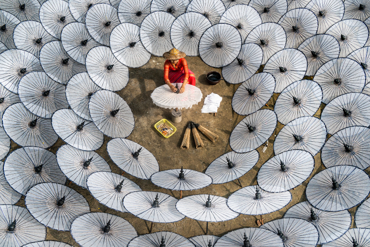 Pathein Umbrella of Myanmar: The Romance of Centuries-Old Handicraft Tradition_fororder_VCG111339224346