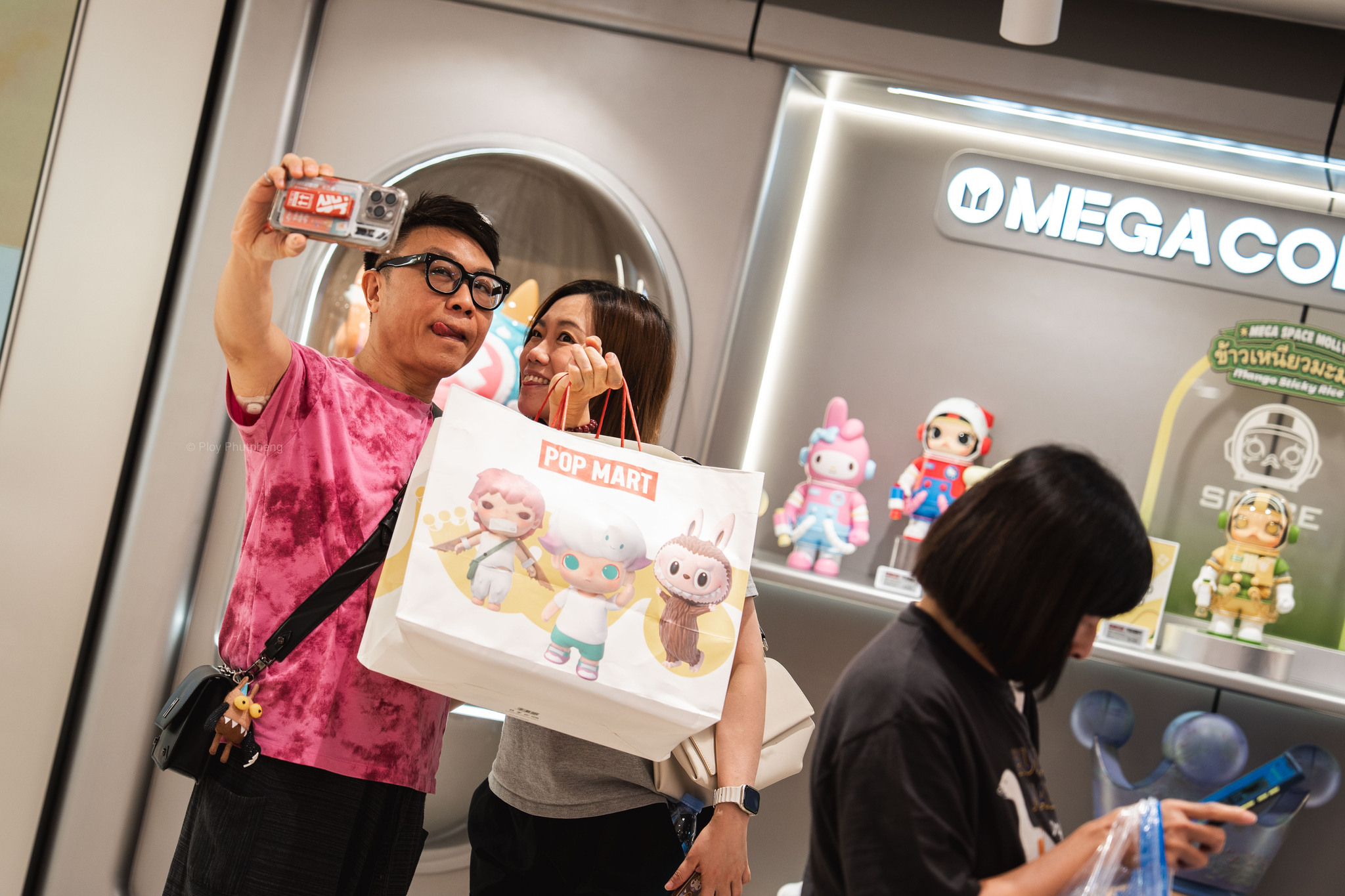 Labubu Trend Goes Global: Pop Mart Sparks Blind Box Craze in Southeast Asia_fororder_VCG111580899009