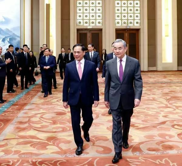 《中越陆地边界条约》为两国边境地区和平稳定和长治久安奠定基础