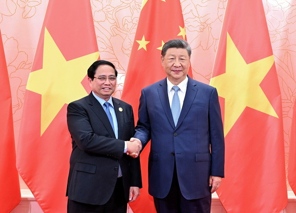 习近平会见越南总理范明政_fororder_IMG_5860