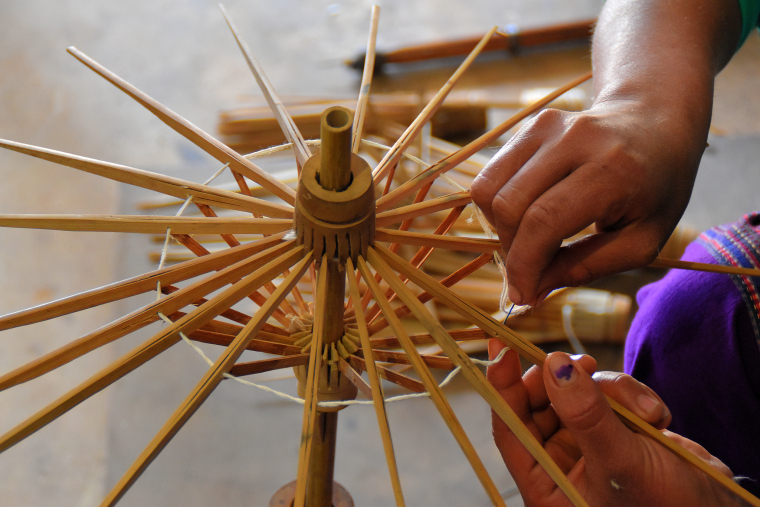 Pathein Umbrella of Myanmar: The Romance of Centuries-Old Handicraft Tradition_fororder_VCG41N1127353925