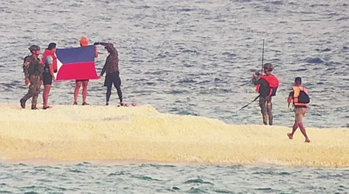 China Urges Philippines to Stop Rights-infringing Acts at Tiexian Jiao_fororder_WX20250429-201409@2x