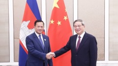 李强会见柬埔寨首相洪玛奈