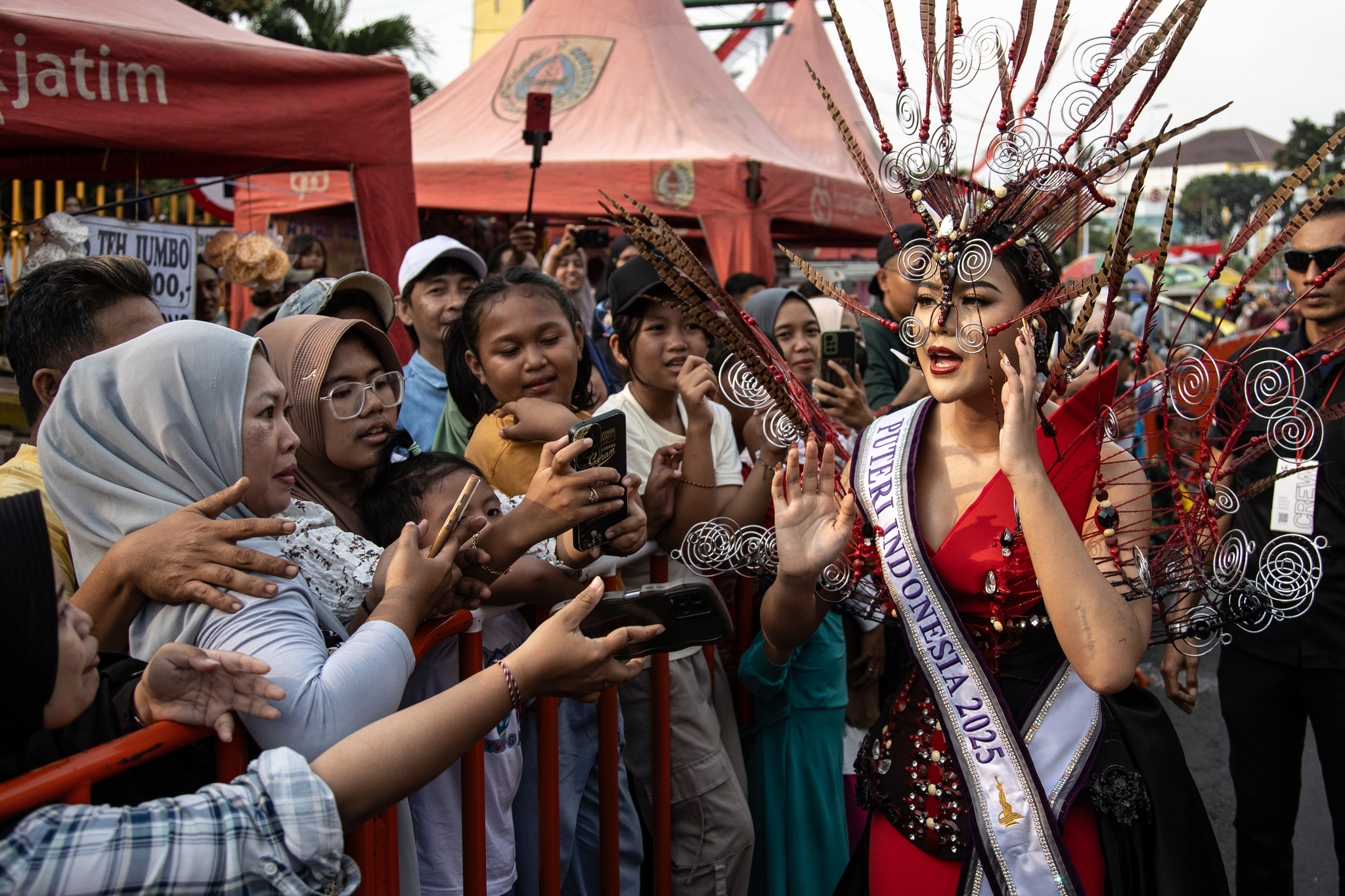 Indonesia’s Jember Fashion Carnival: A Runway Like No Other_fororder_VCG31N2229370874