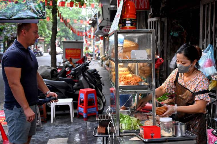 当法棍邂逅鱼露 越式三明治成街头美食标志_fororder_VCG111587826862