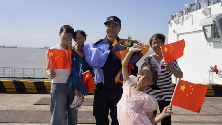 中国海警圆满完成2025年北太平洋公海渔业执法巡航任务_fororder_IMG_8495