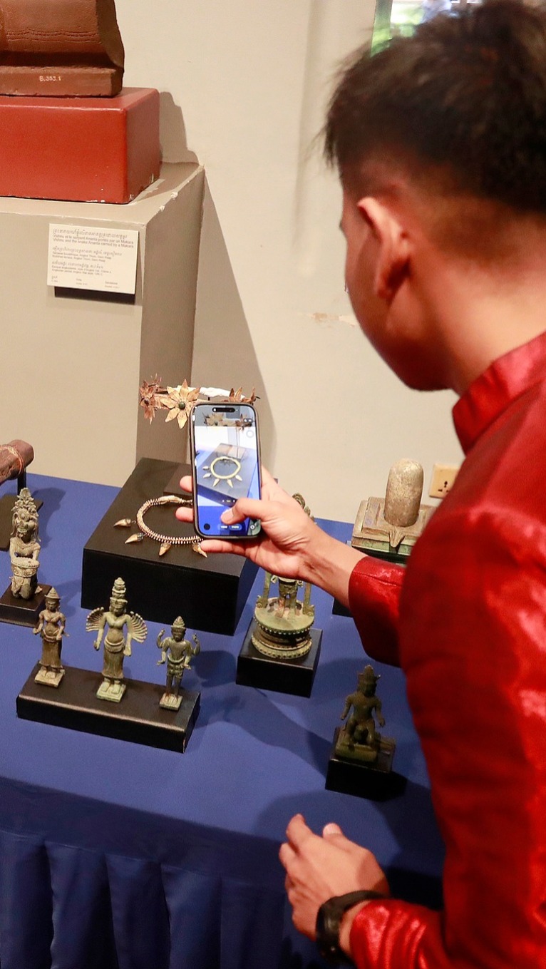 柬埔寨74件流失文物回归_fororder_VCG111624362102