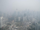 马来西亚多地烟霾持续 上千所学校停课