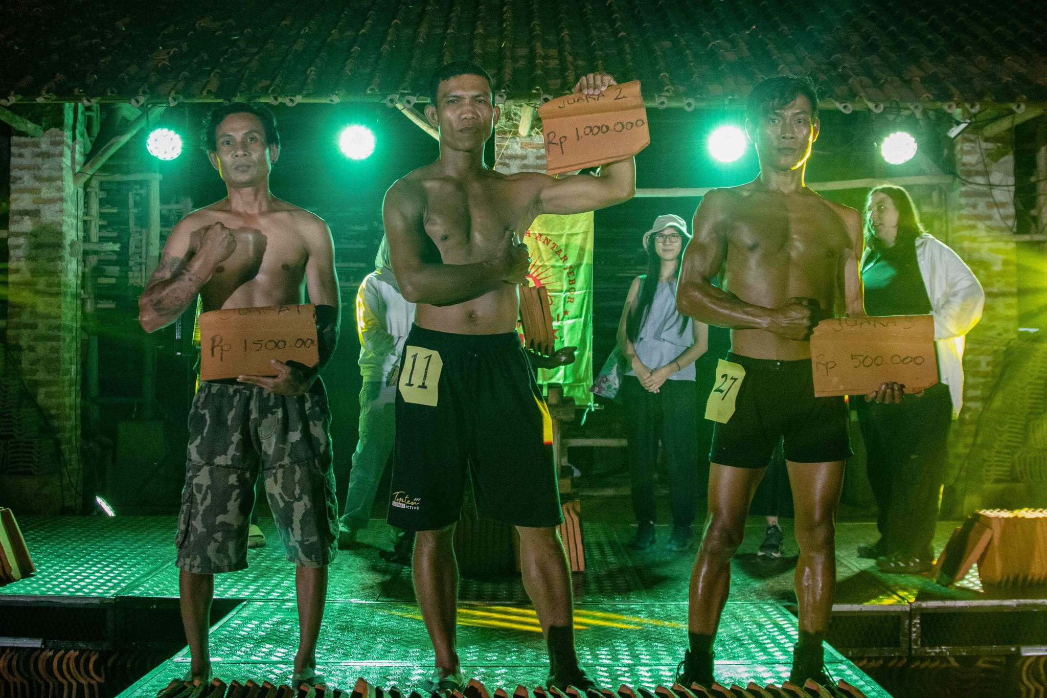 Fitness at the Factory: Indonesian Workers Show Their Strength_fororder_VCG111585029602