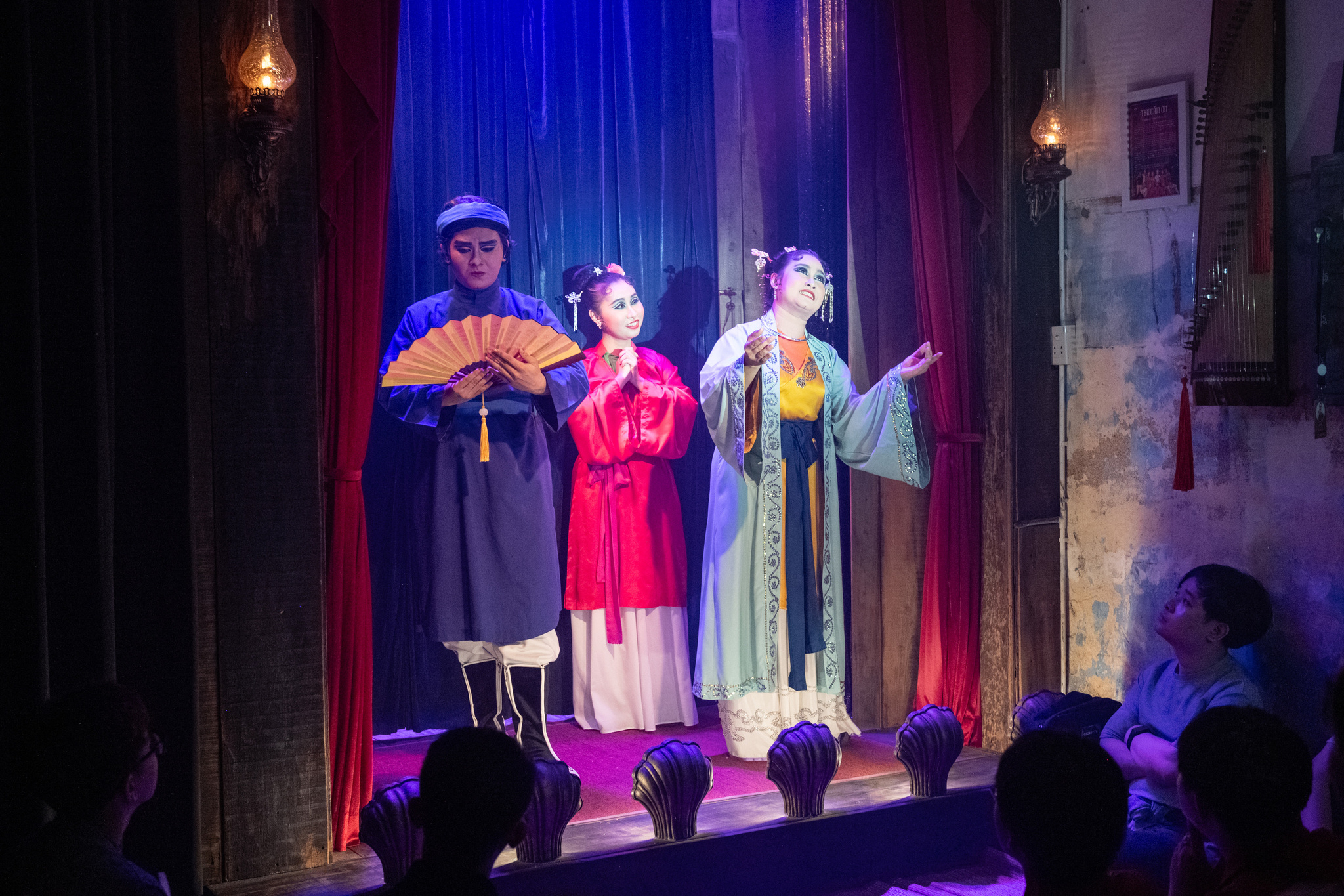 Living Room Turned Theater! Vietnamese Director Revives Traditional Opera_fororder_VCG31N2227466895