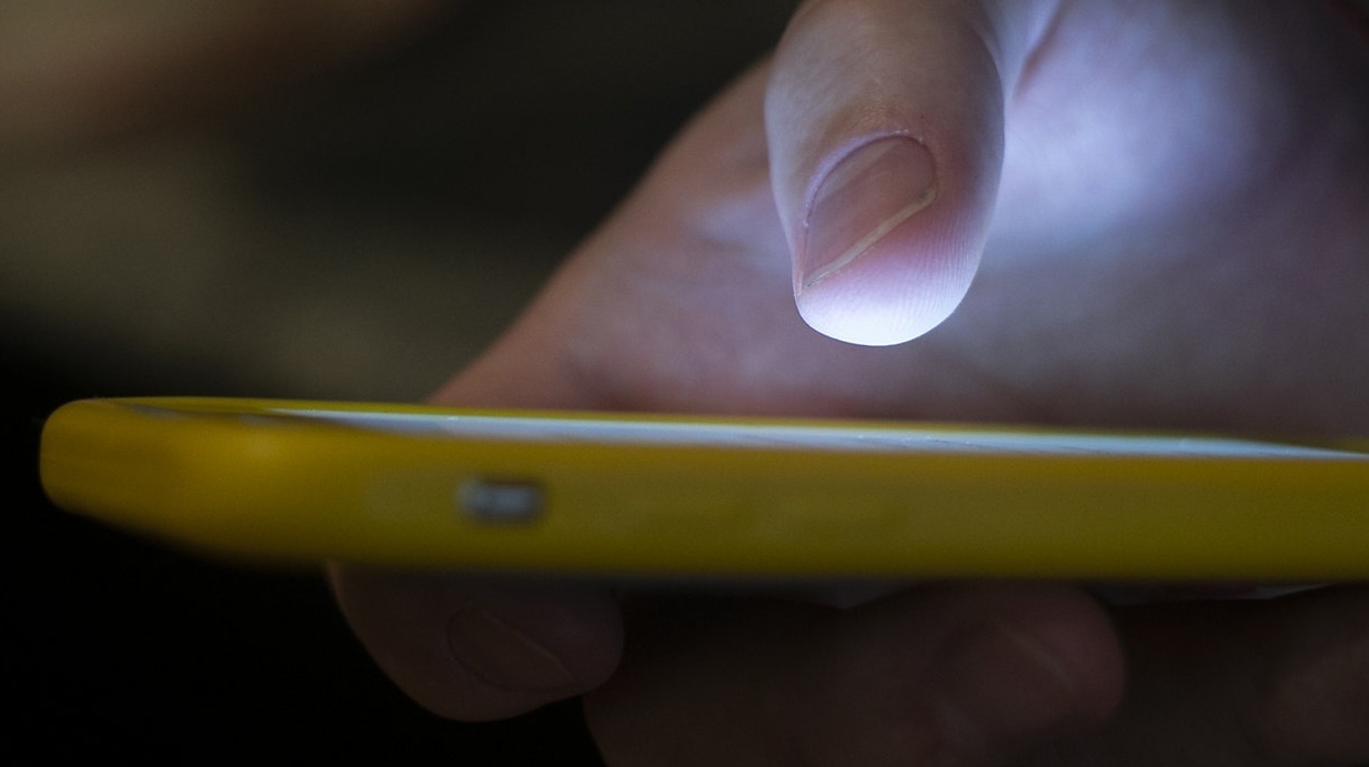 新加坡将禁止中学生在校内使用智能手机或手表