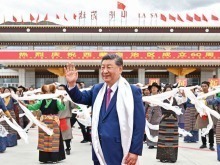 独家视频丨习近平率中央代表团抵达拉萨出席西藏自治区成立60周年庆祝活动