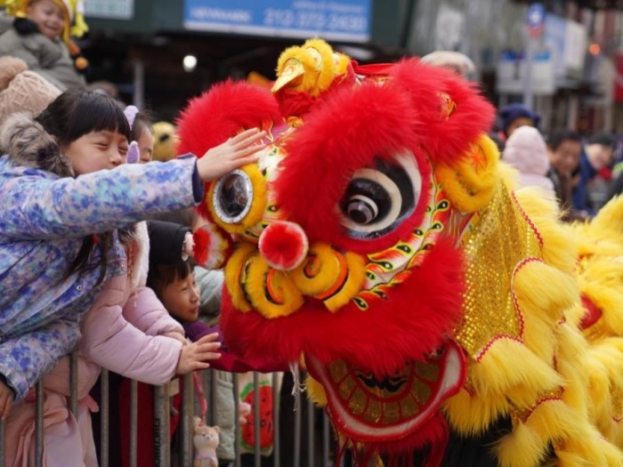 纽约举行巡游活动庆祝农历新年