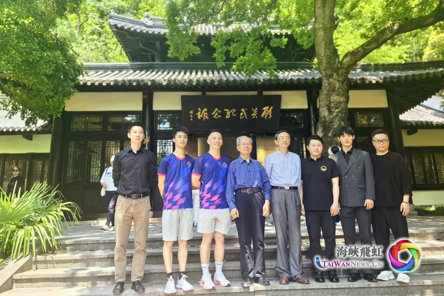 “五月的江南文化寻根之旅，让我见证了大陆文旅发展的创新活力”_fororder_图一（右三是陈宇宏）1
