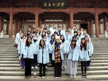 任民进党当局如何挥舞大棒，也压制不住两岸同胞走近走亲的愿望