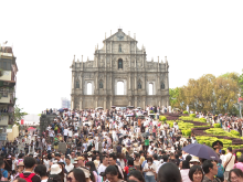 5月2日澳门出入境旅客逾83万人次 创单日历史新高