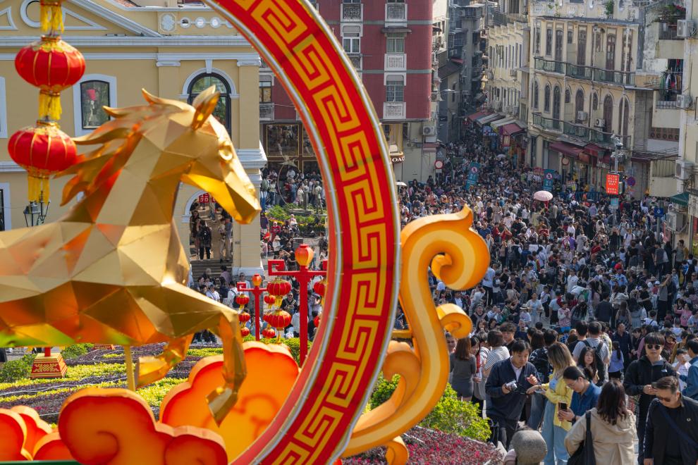 “马”到成功 澳门新春旅游市场开门红