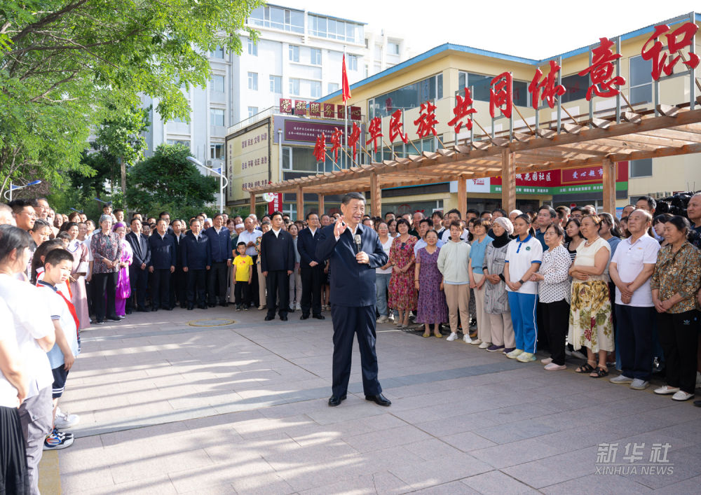 習(xí)近平在寧夏考察調(diào)研