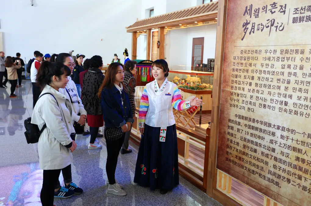 这条高铁近期特别火!除了美景还有不能“辜负”的美食 这条高铁近期特别火!除了美景还有不能“辜负”的美食