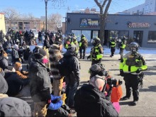 移民执法枪击事件调查遇阻　美明尼苏达州起诉联邦政府要证据