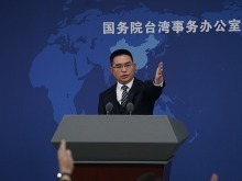 国台办：民进党当局处心积虑阻挠两岸同胞交流交往，究竟在怕什么？_fororder_VCG111603424126