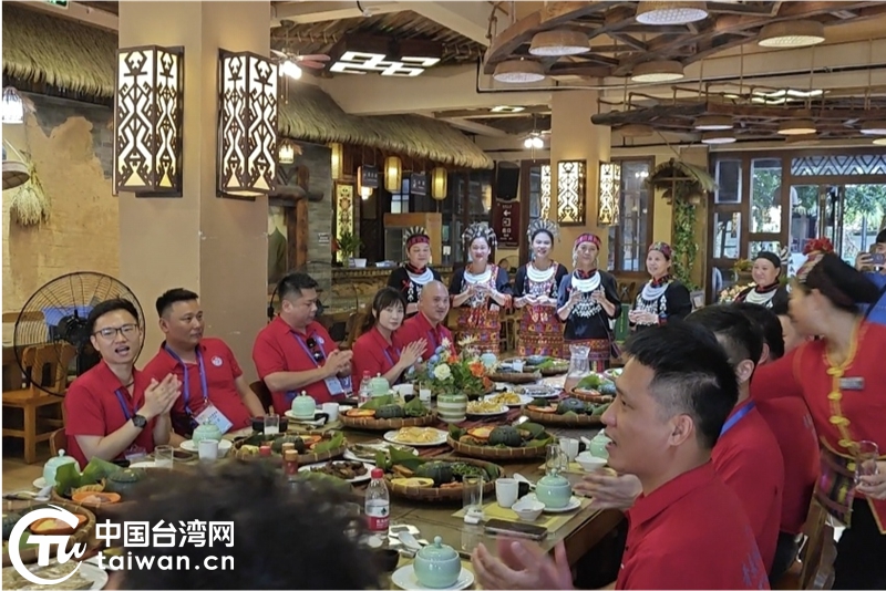 台青观看火箭发射 盛赞祖国航天发展“作为中国人感到非常自豪”