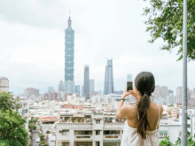 台交通事务主管部门称台境内旅游人次达2.2亿 台网友质疑“出门买菜都算进去”