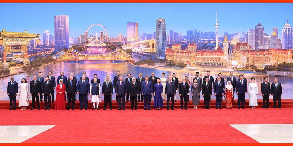 习近平和彭丽媛为出席2025年上海合作组织峰会的国际贵宾举行欢迎宴会_fororder_2508319804901