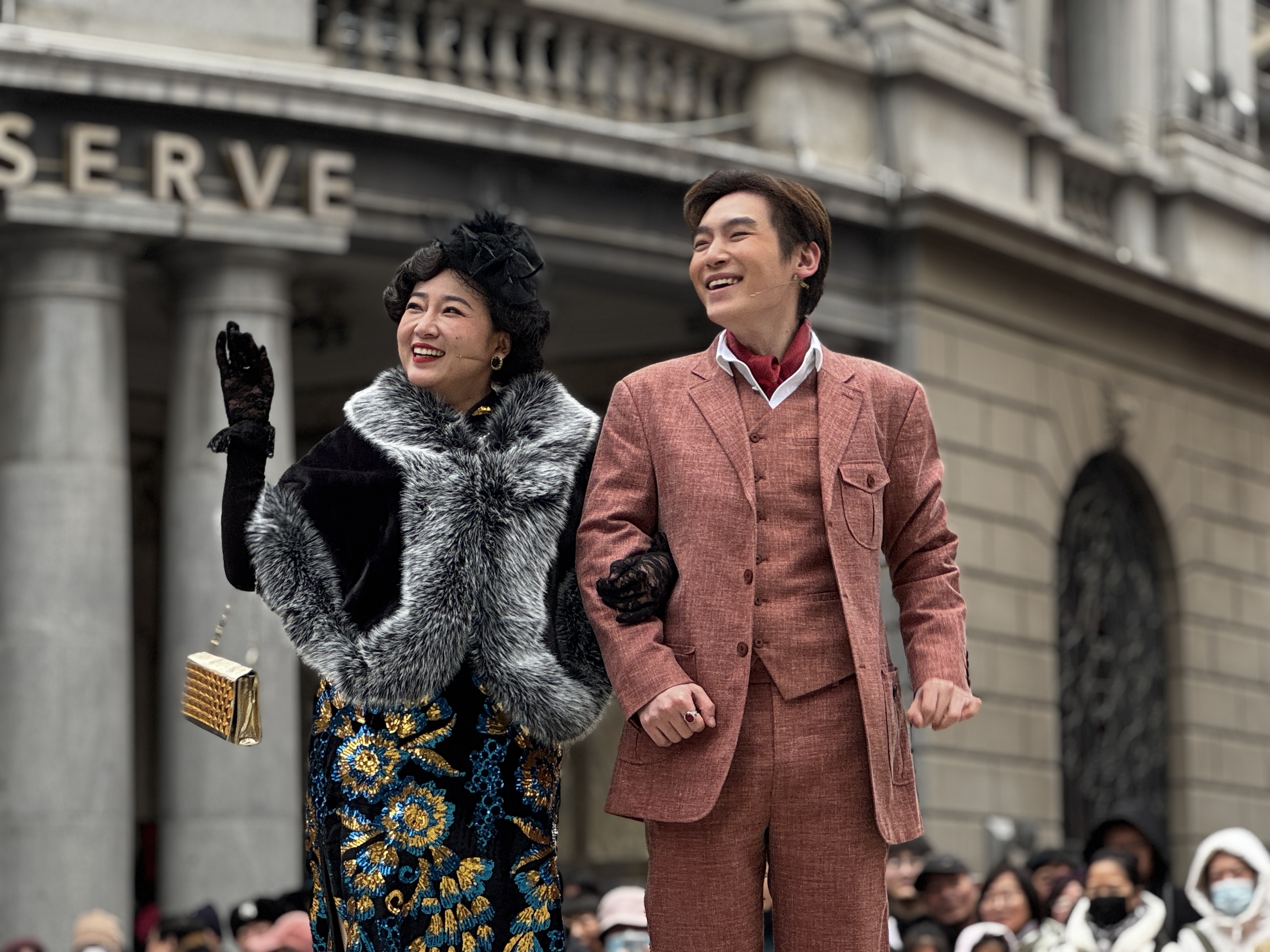 从“打卡”到“入戏”：当旅游遇上传统文化
