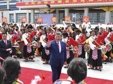 习近平在出席西藏自治区成立60周年庆祝活动后返回北京