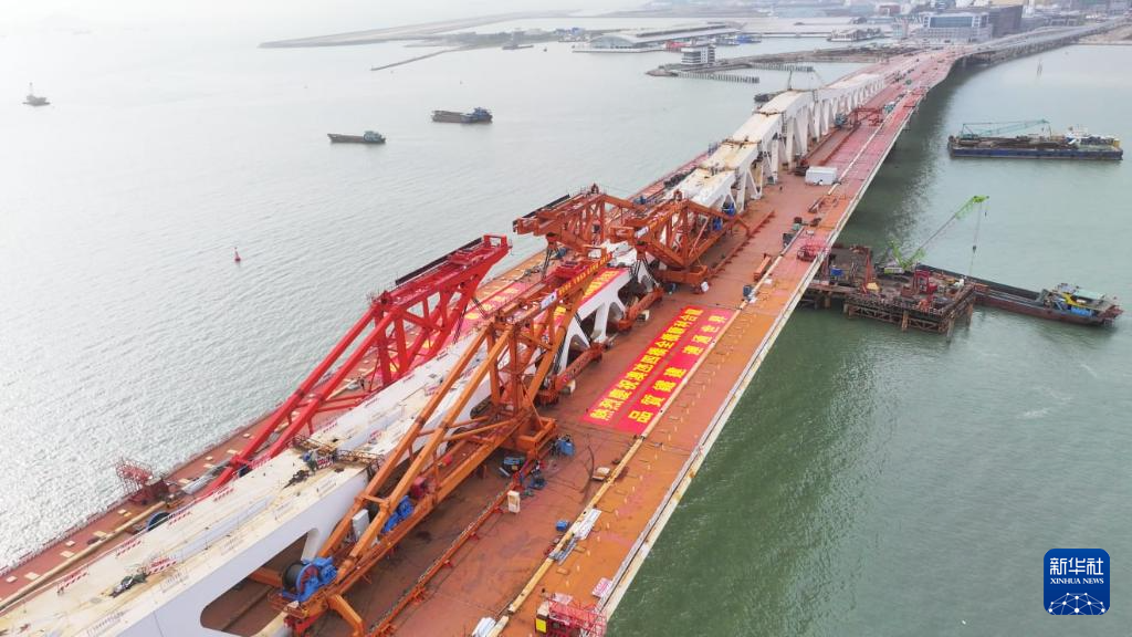澳门第四条澳氹跨海大桥合龙 澳门第四条澳氹跨海大桥合龙