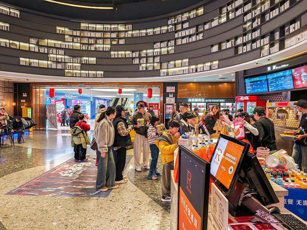 春节档精彩收官！2026年中国电影票房领跑全球电影市场