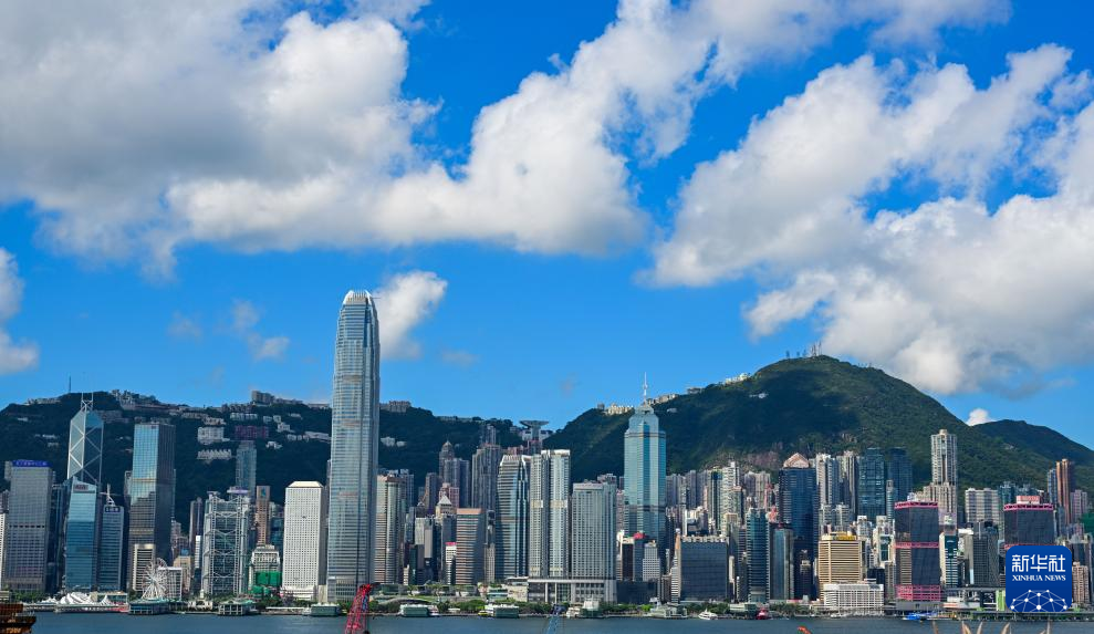粤港澳媒体见证香港经济社会新活力