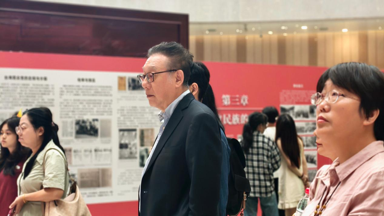 “隔海呼唤祖国的台胞心声”图文展在汉举办
