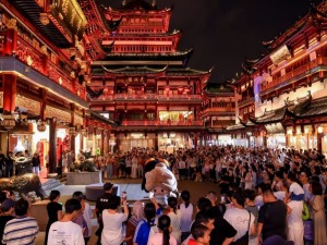 夜间经济热度高涨 文艺新玩法亮相上海街市