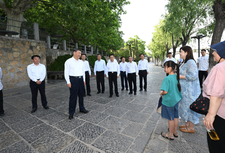 习近平在河南考察时强调 坚定信心推动高质量发展高效能治理 奋力谱写中原大地推进中国式现代化新篇章