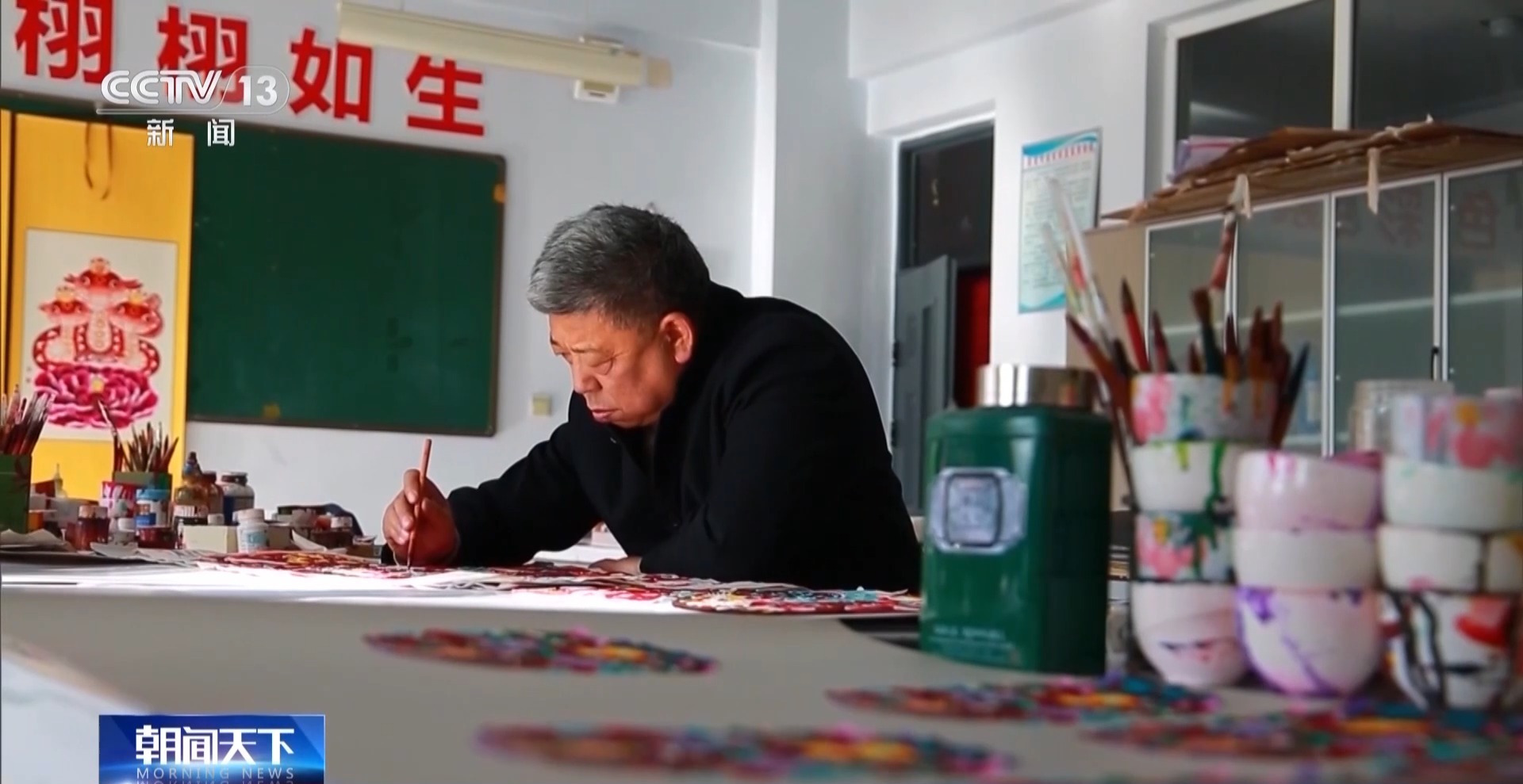 文化中国行丨“蛇盘兔 必定富！”蛇年南北剪纸有啥花样？