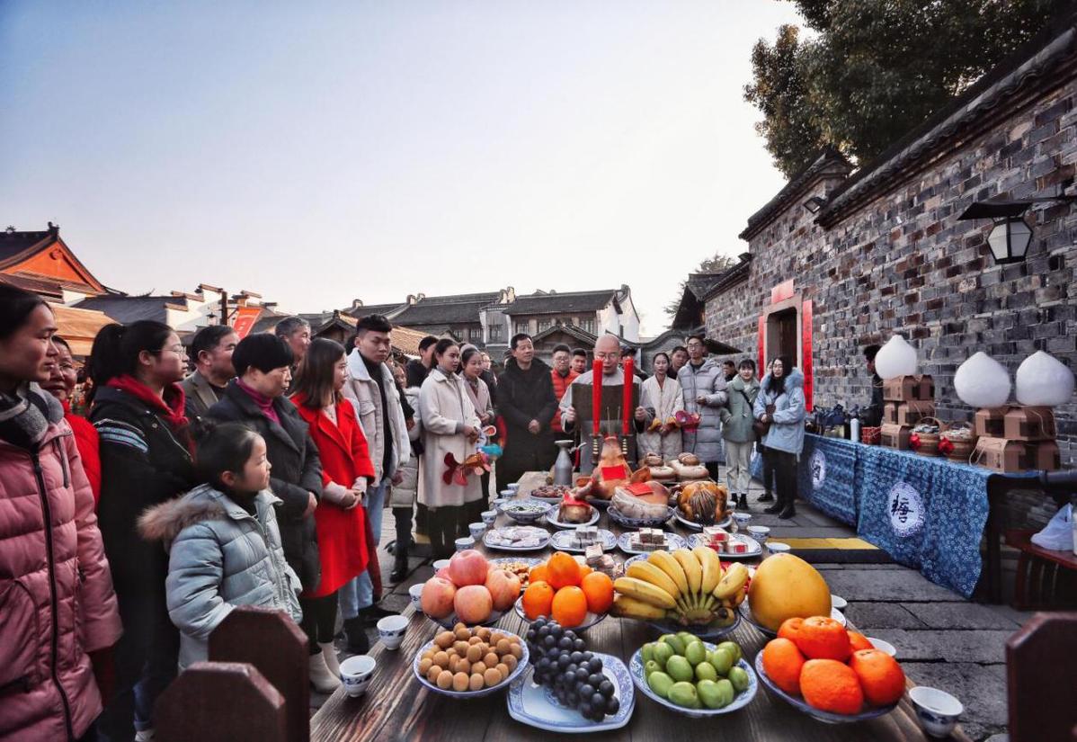 长街宴、夜灯会、水上年市、水陆巡游、年味大集......乌镇水上人家水上年味浓! 长街宴、夜灯会、水上年市、水陆巡游、年味大集......乌镇水上人家水上年味浓!