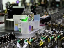中国科学家成功研制“九章四号”量子计算原型机